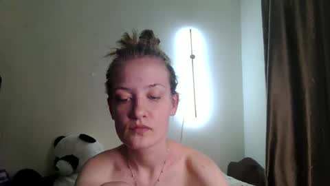 Snapshot of scented_elsa chatting on April 2026 02:11:01 PM Elsa online show from April 2026 02:11:01 PM