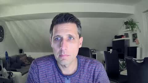 Snapshot of schnuckigeil chatting on February 2026 06:25:02 PM Dildomen online show from February 2026 06:25:02 PM