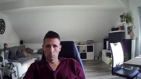 Snapshot of schnuckigeil chatting on March 2026 08:20:01 AM Dildomen online show from March 2026 08:20:01 AM