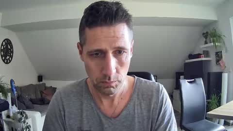 Snapshot of schnuckigeil chatting on March 2026 12:20:01 PM Dildomen online show from March 2026 12:20:01 PM