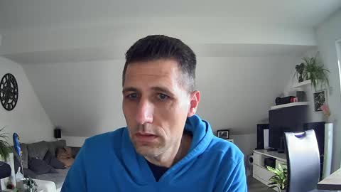 Snapshot of schnuckigeil chatting on March 2026 07:46:02 AM Dildomen online show from March 2026 07:46:02 AM