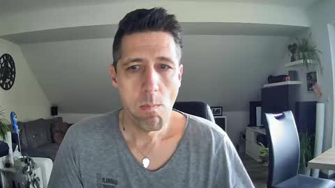 Snapshot of schnuckigeil chatting on March 2026 08:31:01 AM Dildomen online show from March 2026 08:31:01 AM