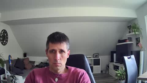 Dildomen online show from April 2026 12:25:01 PM