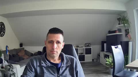 Snapshot of schnuckigeil chatting on April 2026 09:48:02 AM Dildomen online show from April 2026 09:48:02 AM