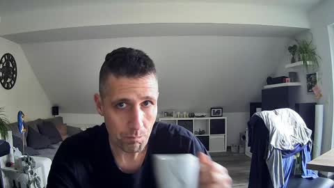 Snapshot of schnuckigeil chatting on April 2026 07:36:02 AM Dildomen online show from April 2026 07:36:02 AM