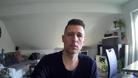 Snapshot of schnuckigeil chatting on April 2026 07:00:02 AM Dildomen online show from April 2026 07:00:02 AM