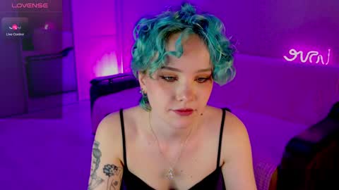 Snapshot of school_love chatting on February 2025 04:10:02 PM Rina online show from February 2025 04:10:02 PM