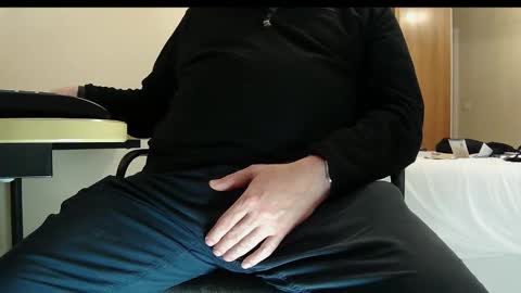 Snapshot of schwanz2023 chatting on October 2025 10:09:01 PM Mick online show from October 2025 10:09:01 PM