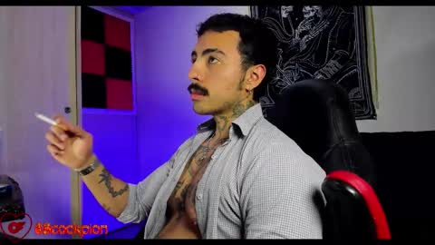 Alejandro help me to reach 200 thumps up online show from November 2025 03:17:01 AM