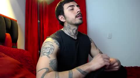 Alejandro help me to reach 200 thumps up online show from April 2026 07:14:01 AM