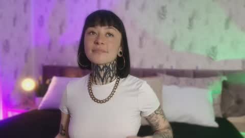 Snapshot of scolw chatting on October 2025 08:13:02 PM Scolw online show from October 2025 08:13:02 PM