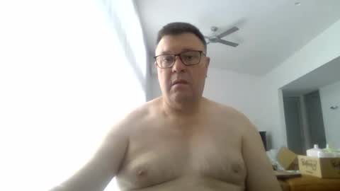 Snapshot of scoobs71 chatting on June 2026 12:44:02 AM Scoobs online show from June 2026 12:44:02 AM