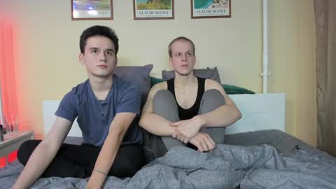 Thomas brunette and Alex blond online show from December 2024 04:58:01 PM