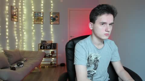 Thomas brunette and Alex blond online show from December 2024 05:06:02 AM