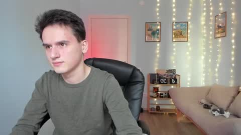 Thomas brunette and Alex blond online show from December 2024 08:23:02 AM