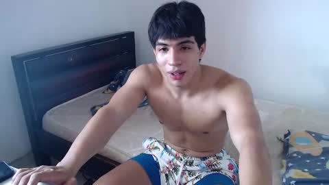 scoot2115 online show from October 2025 05:52:01 PM