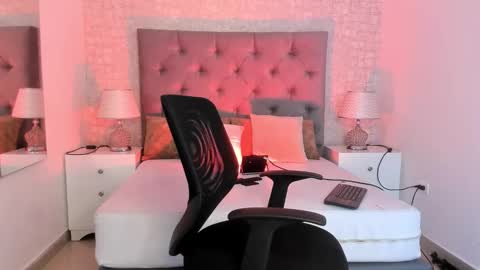 scott__knight online show from November 2025 09:58:01 PM