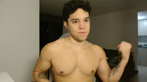 Snapshot of scott_brasher1 chatting on February 2026 02:05:02 AM Twitter Scott brasher1 Instagram Camiloestuardo2 online show from February 2026 02:05:02 AM