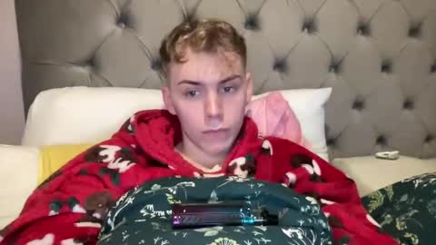 Snapshot of scottish_twink01 chatting on December 2024 01:14:01 AM danny online show from December 2024 01:14:01 AM