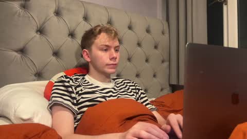 Snapshot of scottish_twink01 chatting on January 2025 12:21:02 AM danny online show from January 2025 12:21:02 AM