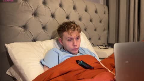 Snapshot of scottish_twink01 chatting on January 2025 12:54:02 AM danny online show from January 2025 12:54:02 AM