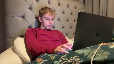 Snapshot of scottish_twink01 chatting on February 2025 12:30:01 AM danny online show from February 2025 12:30:01 AM