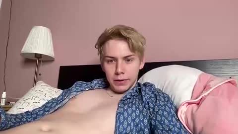 Snapshot of scottish_twink01 chatting on September 2025 04:07:01 PM danny online show from September 2025 04:07:01 PM