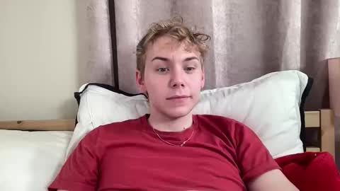 Snapshot of scottish_twink01 chatting on September 2025 02:01:01 AM danny online show from September 2025 02:01:01 AM