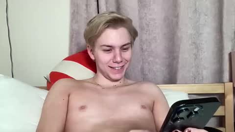 Snapshot of scottish_twink01 chatting on October 2025 12:53:01 AM danny online show from October 2025 12:53:01 AM