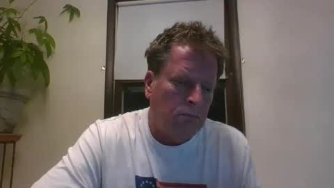 Snapshot of scottpbi52 chatting on December 2024 11:17:01 PM scottpbi52 online show from December 2024 11:17:01 PM