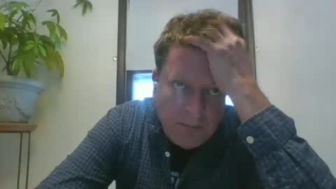 Snapshot of scottpbi52 chatting on January 2025 08:52:02 PM scottpbi52 online show from January 2025 08:52:02 PM