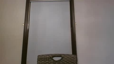 Snapshot of scottpbi52 chatting on January 2025 12:40:02 PM scottpbi52 online show from January 2025 12:40:02 PM