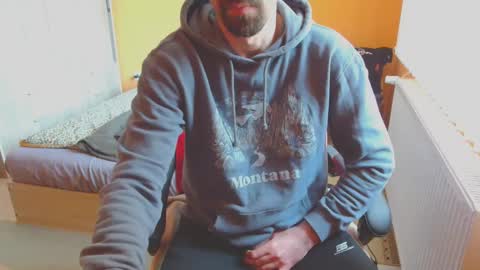 Snapshot of scotty_98 chatting on December 2024 12:46:02 PM scotty_98 online show from December 2024 12:46:02 PM