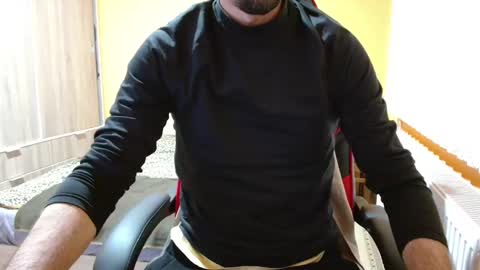 Snapshot of scotty_98 chatting on January 2025 06:49:01 PM scotty_98 online show from January 2025 06:49:01 PM