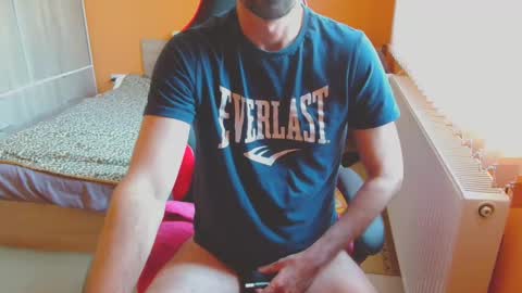 Snapshot of scotty_98 chatting on January 2025 10:19:01 AM scotty_98 online show from January 2025 10:19:01 AM