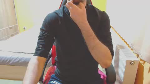 Snapshot of scotty_98 chatting on January 2025 05:14:01 PM scotty_98 online show from January 2025 05:14:01 PM