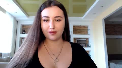 Elizabeth  online show from December 2024 09:02:01 AM