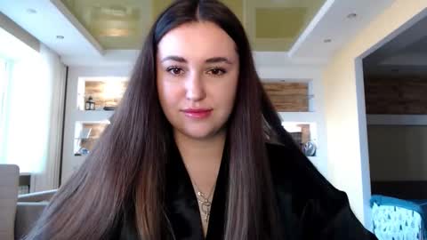 Elizabeth  online show from March 2025 02:01:02 PM