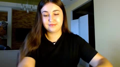 Elizabeth  online show from November 2025 09:45:01 AM