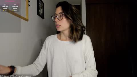 Aria Independent model online show from December 2025 12:17:02 AM