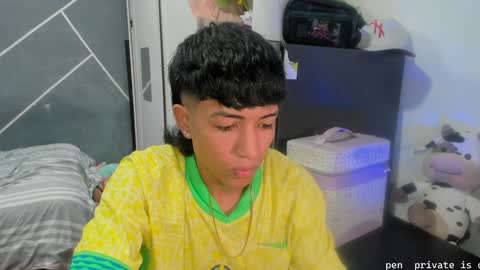 Snapshot of sean_scoth2 chatting on December 2024 09:36:02 PM Sean Scoth online show from December 2024 09:36:02 PM