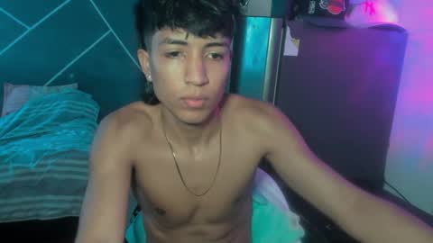 Snapshot of sean_scoth2 chatting on December 2024 06:54:02 PM Sean Scoth online show from December 2024 06:54:02 PM