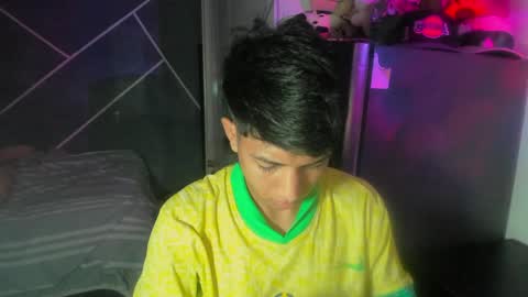 Snapshot of sean_scoth2 chatting on December 2024 07:11:02 AM Sean Scoth online show from December 2024 07:11:02 AM