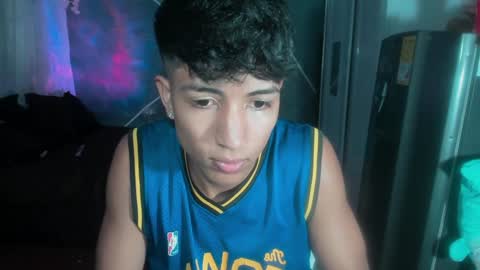 Snapshot of sean_scoth2 chatting on January 2025 11:34:02 PM Sean Scoth online show from January 2025 11:34:02 PM