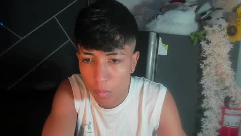 Snapshot of sean_scoth2 chatting on January 2025 04:06:02 AM Sean Scoth online show from January 2025 04:06:02 AM