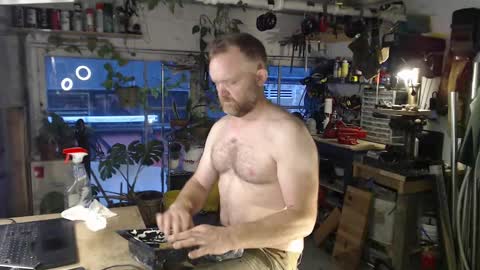 Seattlemanwhore online show from September 2025 02:28:02 PM