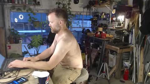 Seattlemanwhore online show from September 2025 02:20:01 PM