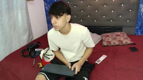 Snapshot of sebas_pretty7 chatting on November 2025 12:38:02 PM sebas_pretty7 online show from November 2025 12:38:02 PM