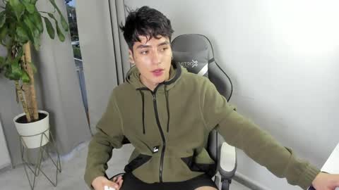 Snapshot of sebas_rosse chatting on April 2026 10:56:02 PM sebastian online show from April 2026 10:56:02 PM