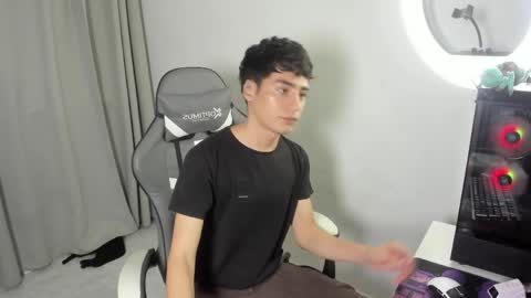 Snapshot of sebas_rosse chatting on April 2026 12:13:02 AM sebastian online show from April 2026 12:13:02 AM